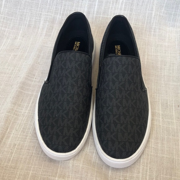 Michael Kors Teddi Signature Logo Slip-On Sneaker - Picture 1 of 8